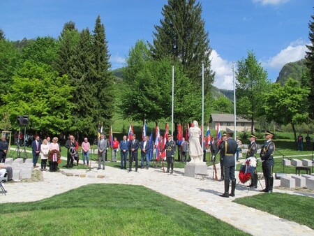 Slovesnost na grobišču talcev